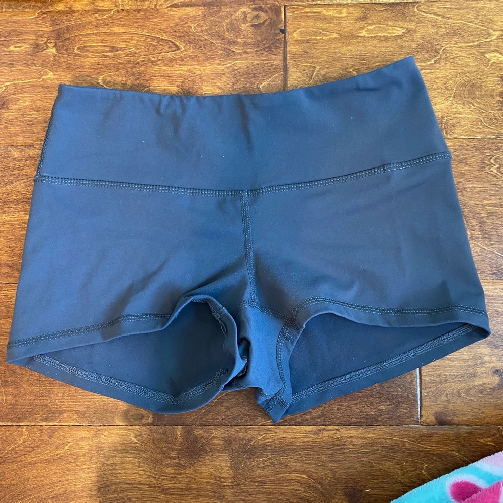 Gray lululemon spandex shorts